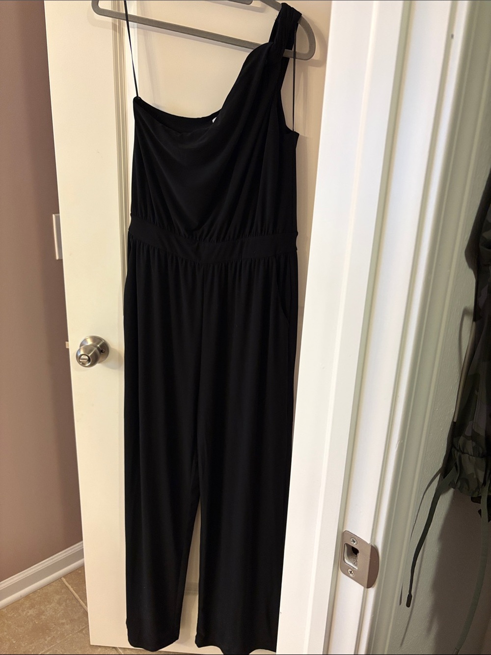 Kaileigh Black Asymmetric One-Shoulder Wide-Leg Jumpsuit